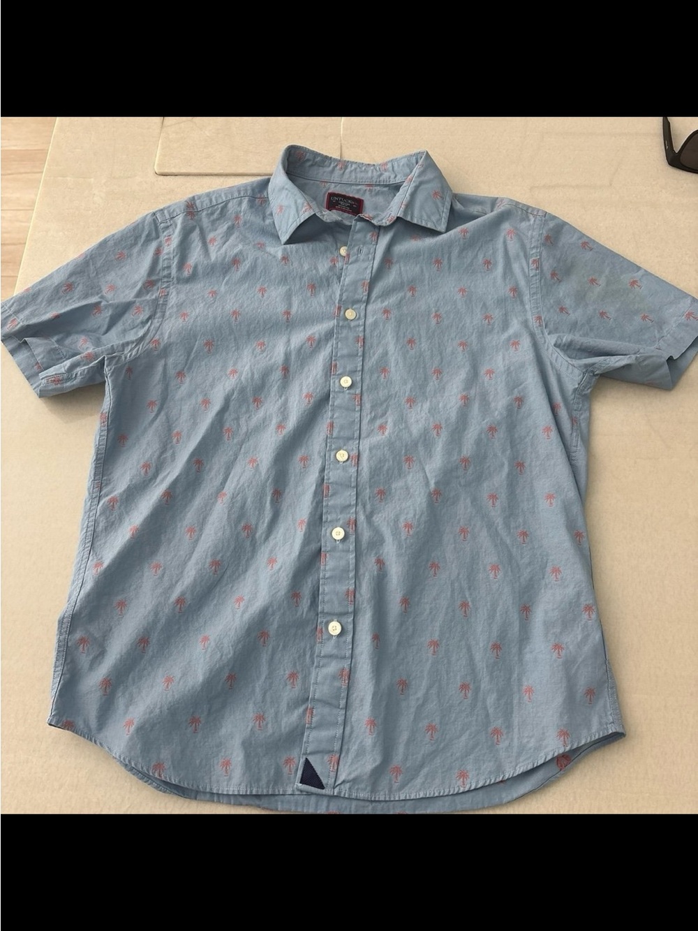 UNTUCKit Light Blue Short-Sleeve Button-Down with Pink Palm Print
